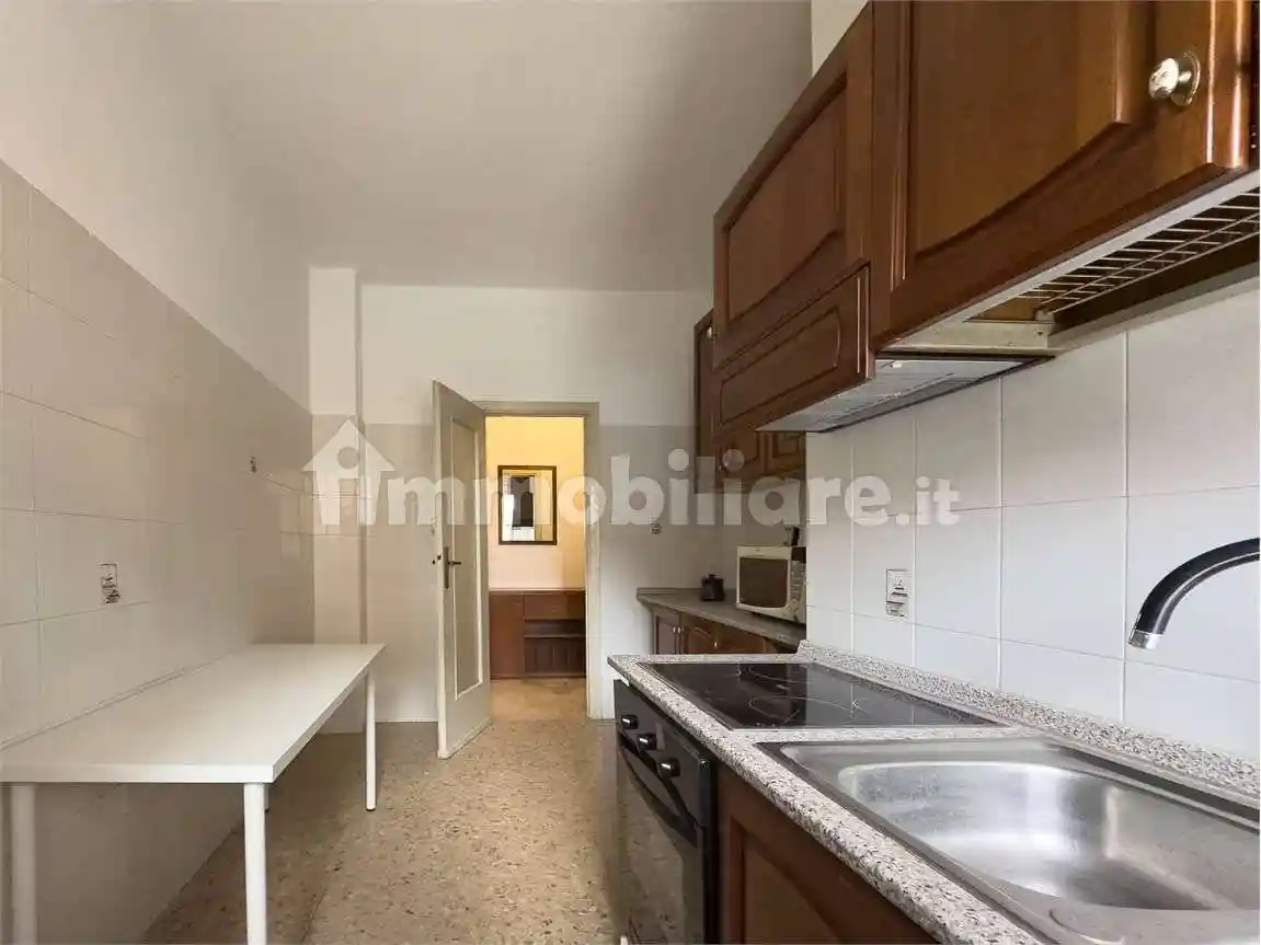 Trilocale via Vittorio Veneto, 68, Varano Borghi - foto 5