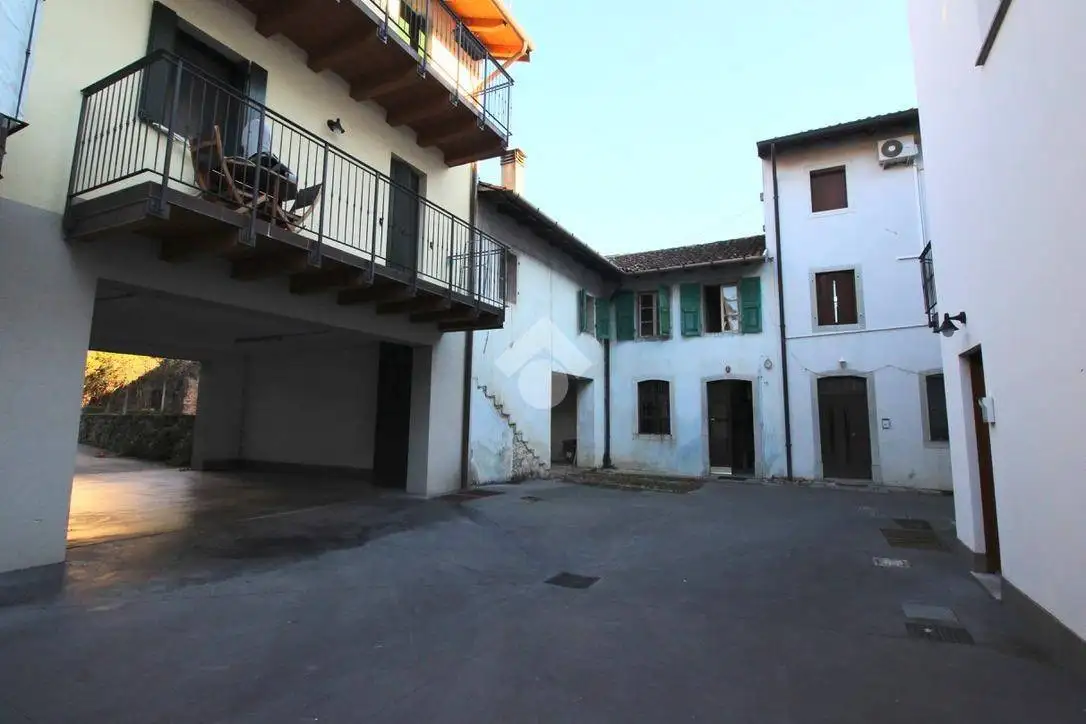 Appartamento in vendita a Faedis