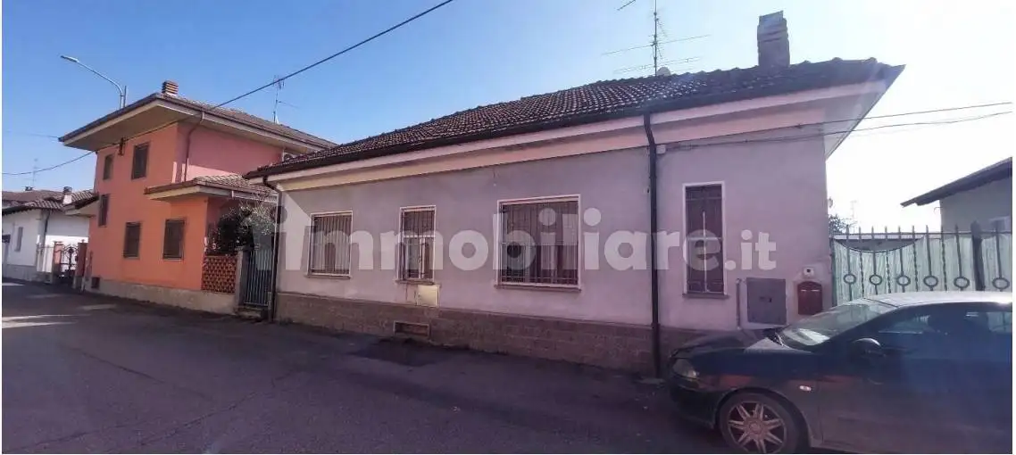 Casa indipendente in asta a Tronzano Vercellese