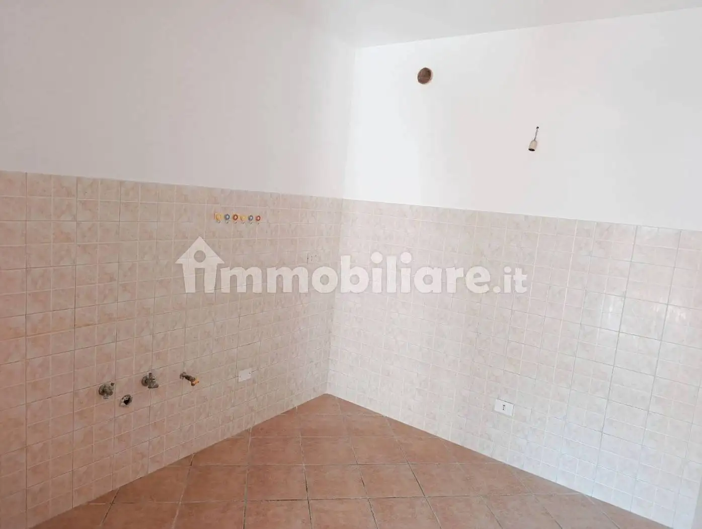 Trilocale via delle Magnolie 24, Centro, Bracciano - foto 3