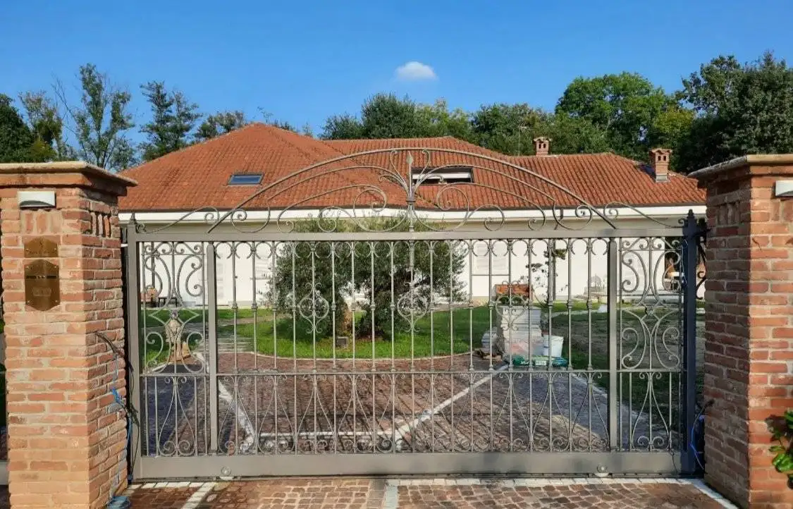 Appartamento in affitto a Robassomero