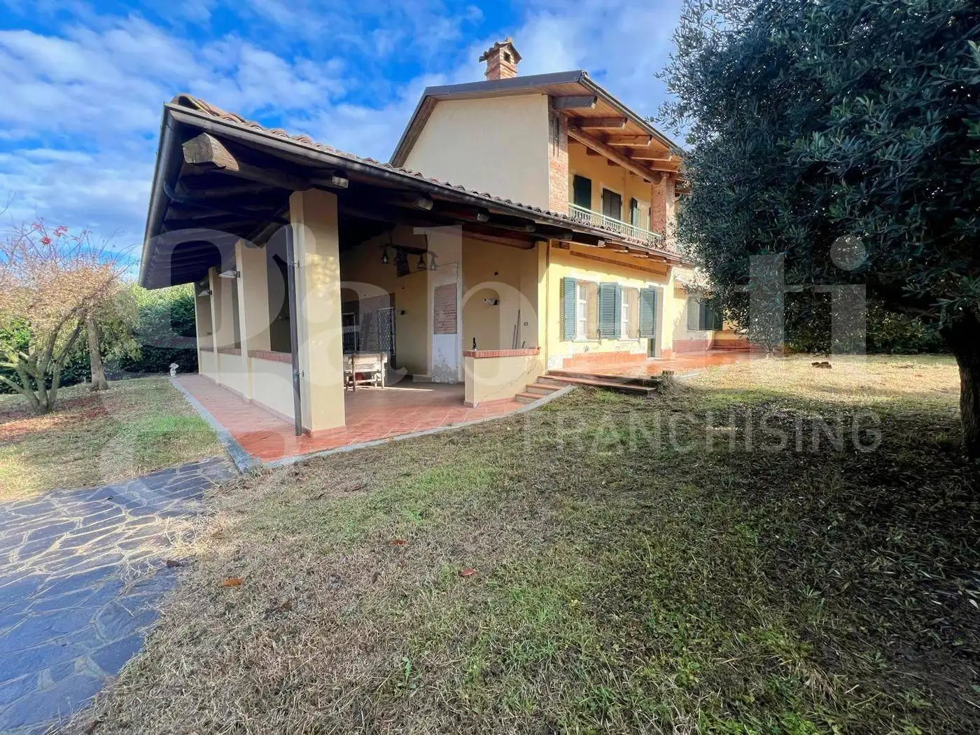 Casa indipendente in vendita a La Morra