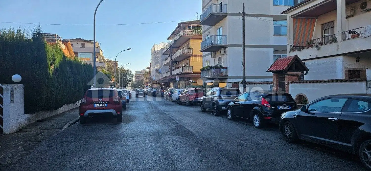 Bilocale via napoli 27 a, Centro, Ladispoli - foto 4