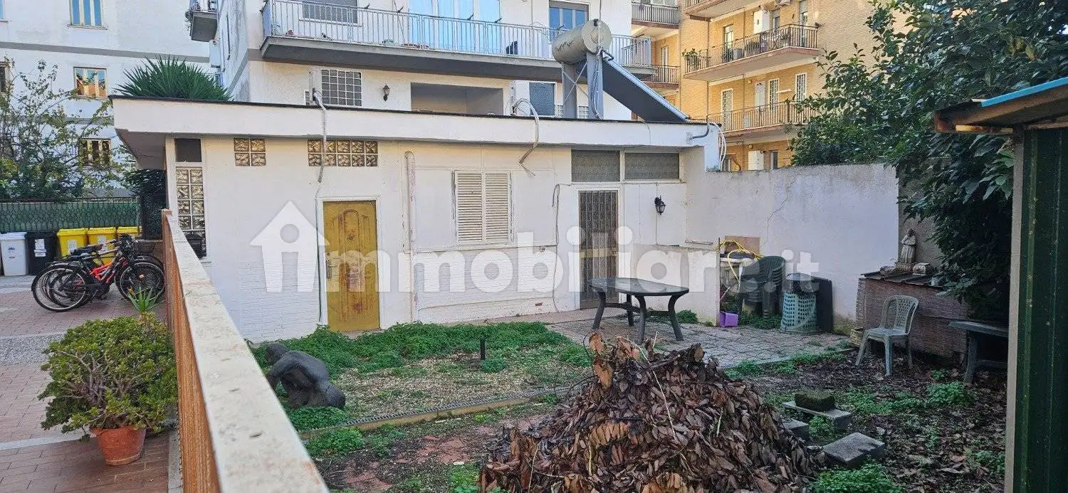 Bilocale via napoli 27 a, Centro, Ladispoli - foto 5