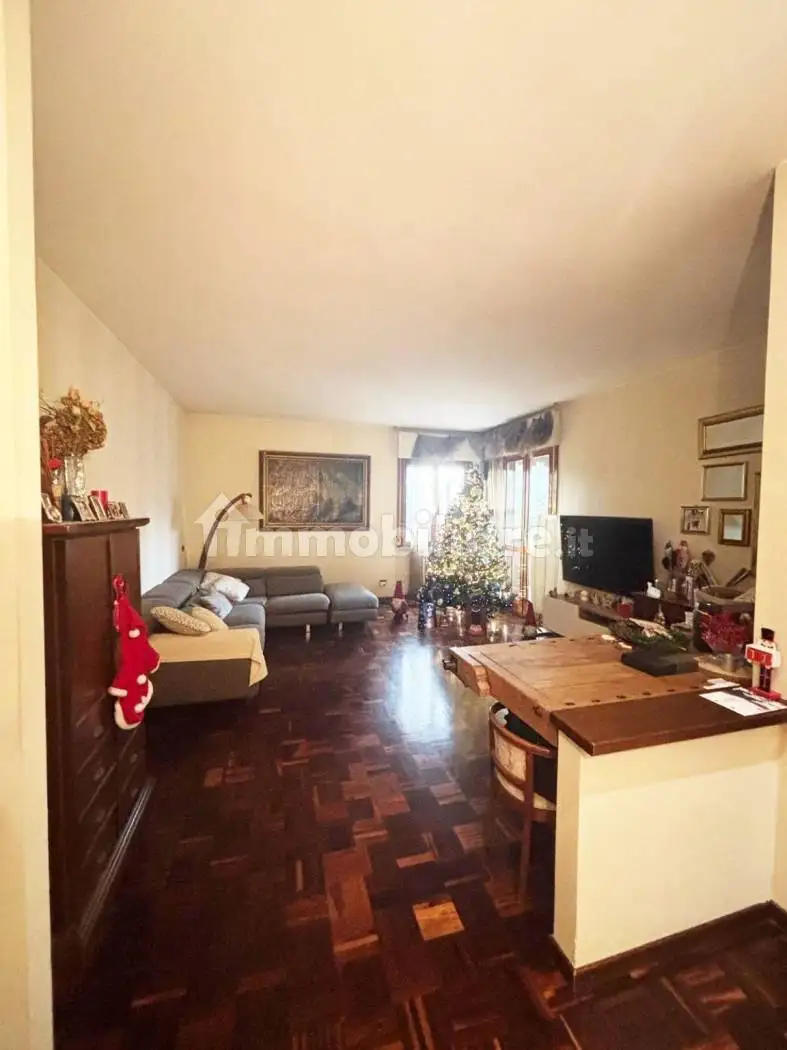 Appartamento in vendita a Villasanta