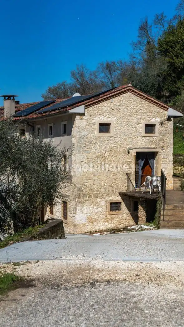 Villa in vendita a Villaga