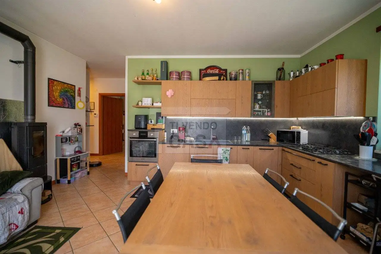 Quadrilocale via Sacco 76, Crespadoro - foto 2