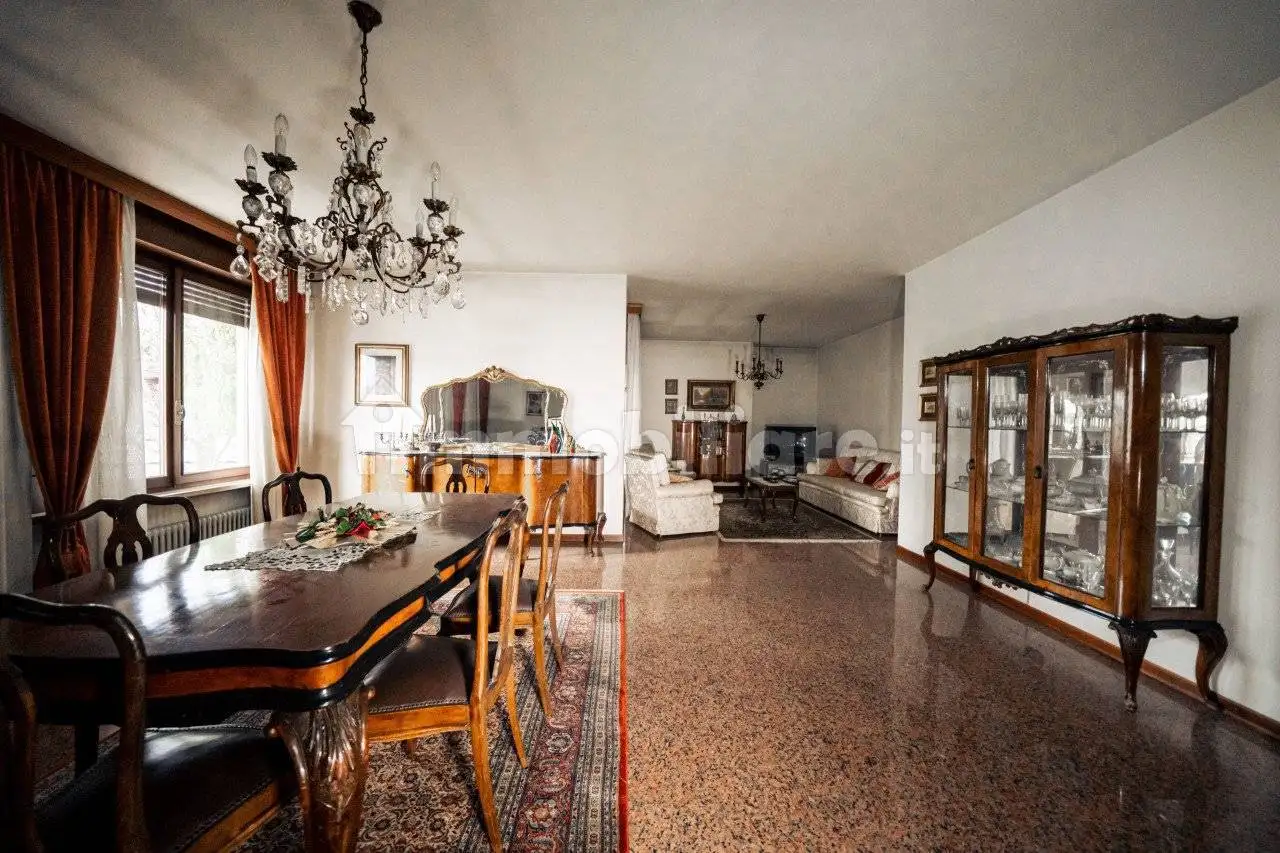 Villa unifamiliare via Giacomo Leopardi 10, Centro, Arzignano - foto 2