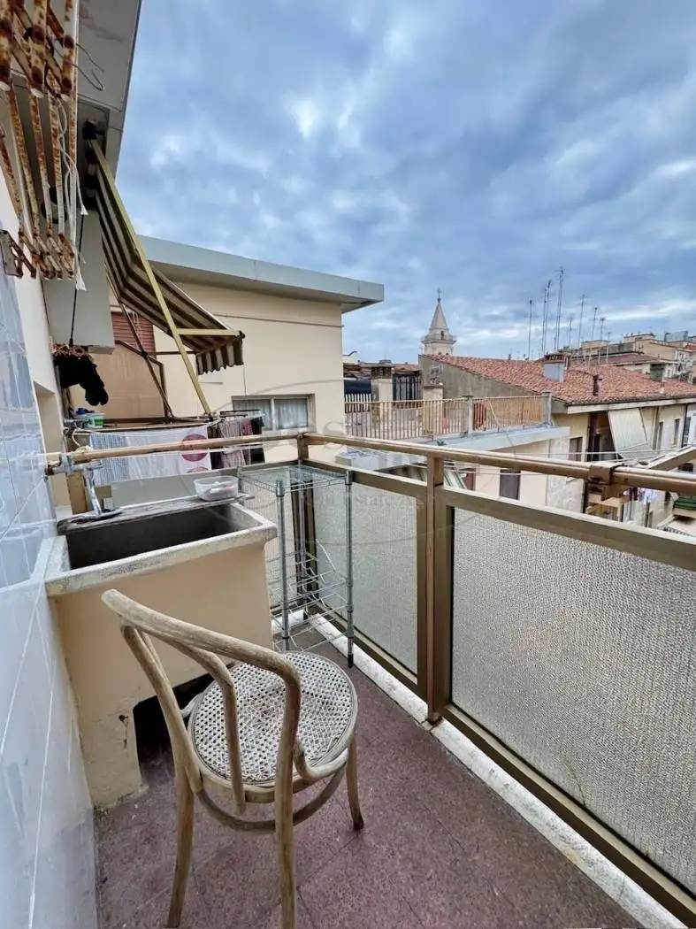 Trilocale ottimo stato, quarto piano, Via Grande - Piazza della Repubblica, Livorno - foto 5