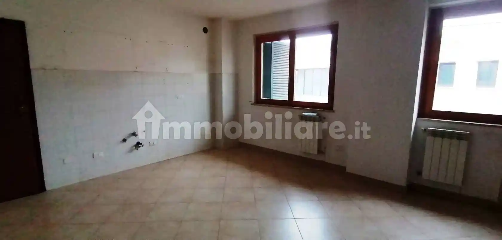 Trilocale via Giuliano Montelucci, Centro, Guidonia Montecelio - foto 3