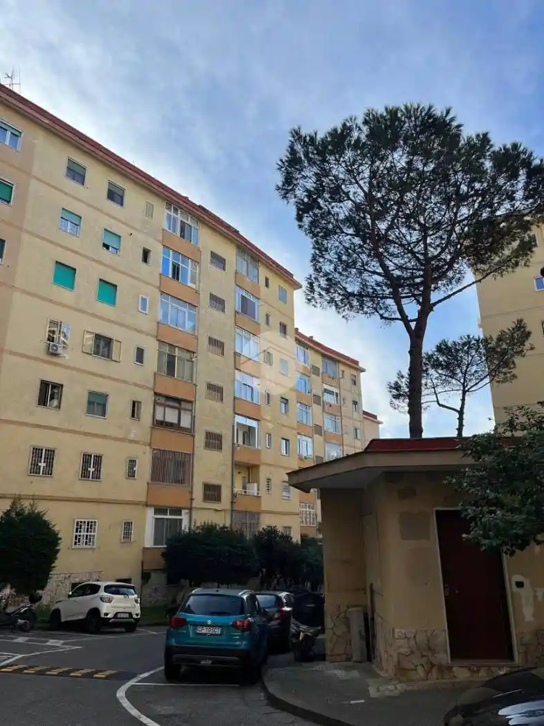 Quadrilocale via Achille D'Orsi 13, Arenella, Napoli - foto 4