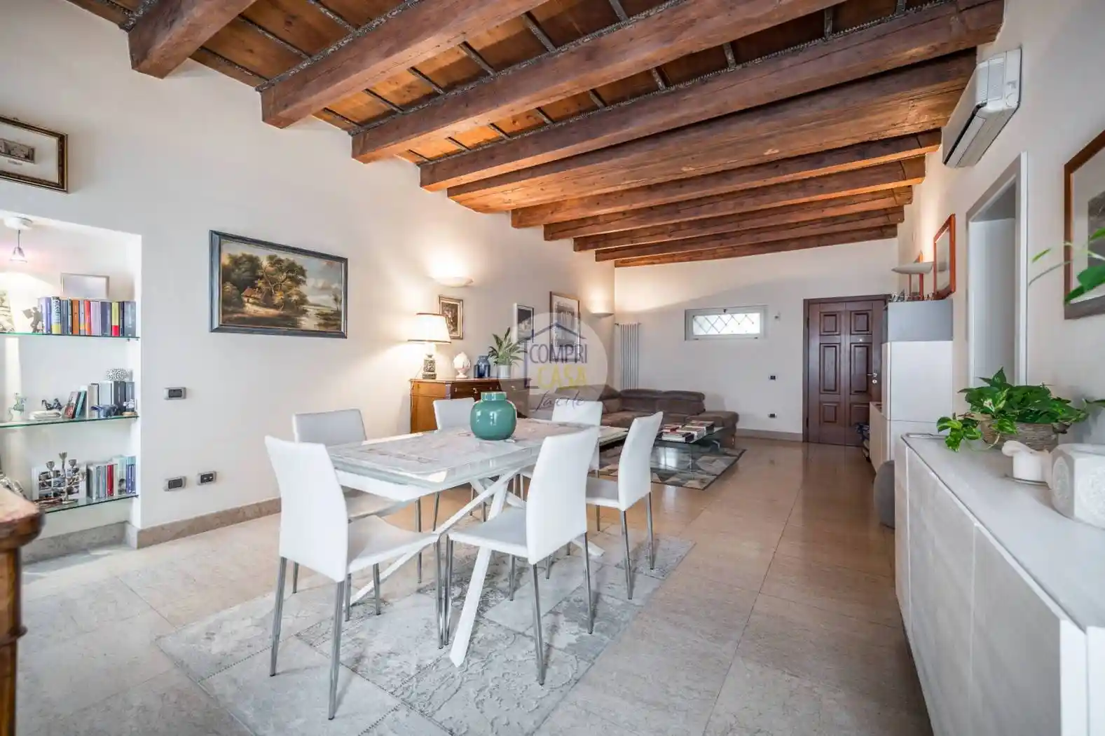 Appartamento via San Pietro Incarnario 2, Centro Storico, Verona - foto 2