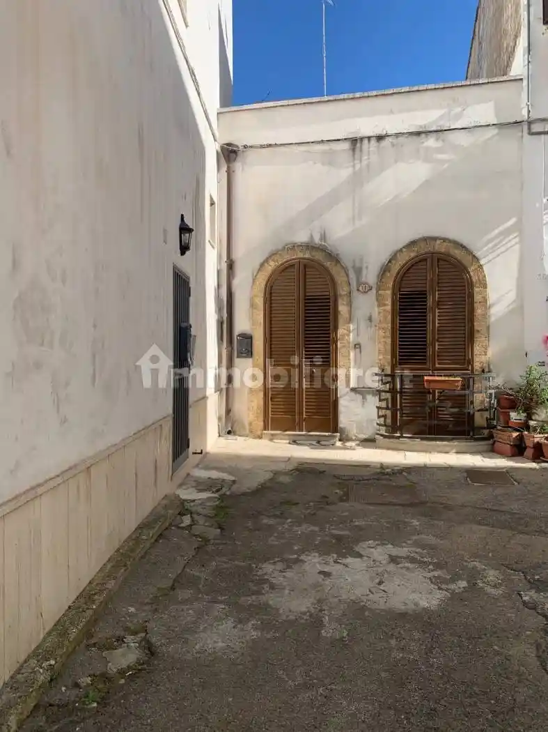 Casa indipendente in vendita a Campi Salentina