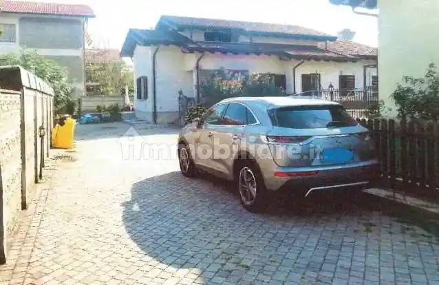 Villa all'asta via IV Novembre , 11, Turate - foto 2