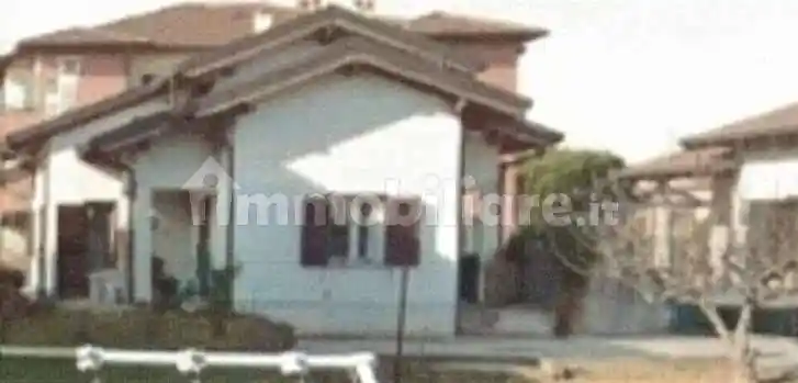 Villa all'asta via IV Novembre , 11, Turate - foto 3