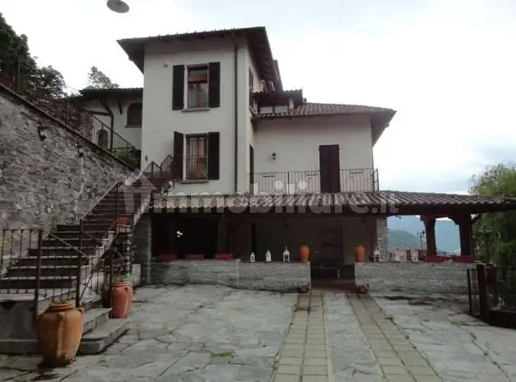 Villa in asta a Sormano