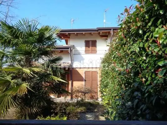 Villetta a schiera in asta a Cadorago