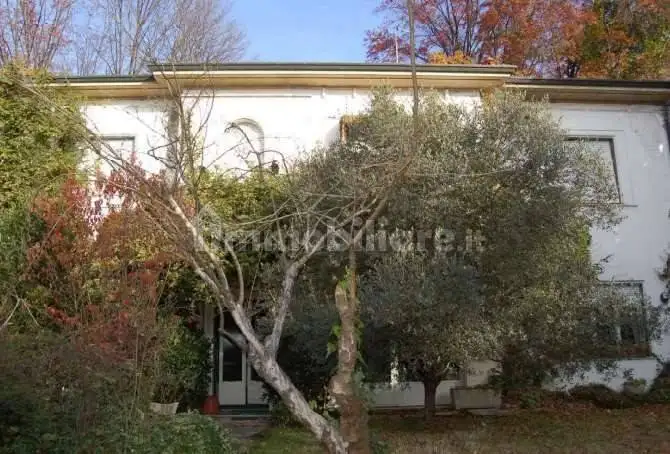 Villa all'asta via mazzini , 2, Albizzate - foto 2