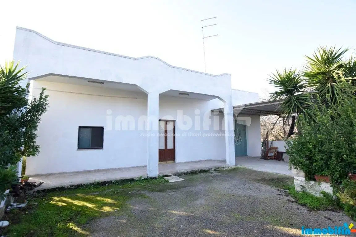 Villa in vendita a Oria
