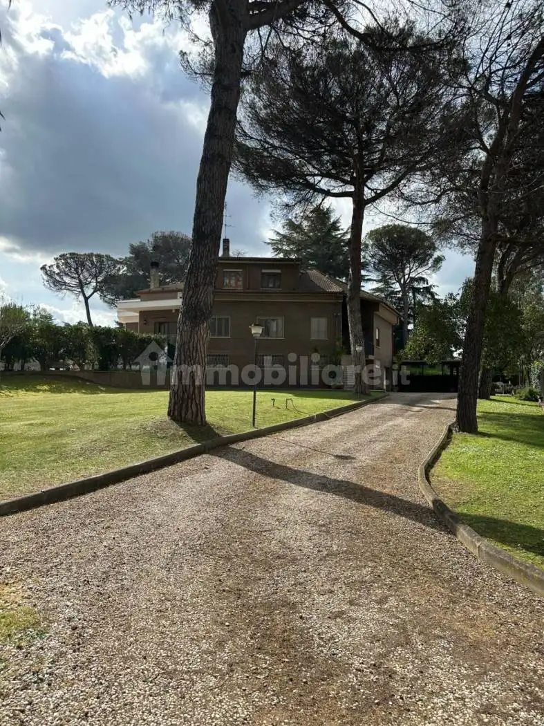 Villa in vendita a Roma