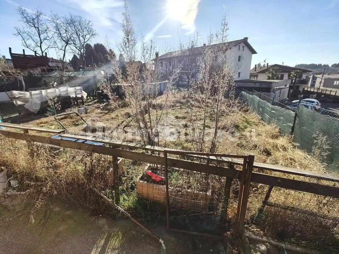 Villa bifamiliare, da ristrutturare, 180 m², Baraggia, Viggiù - foto 5