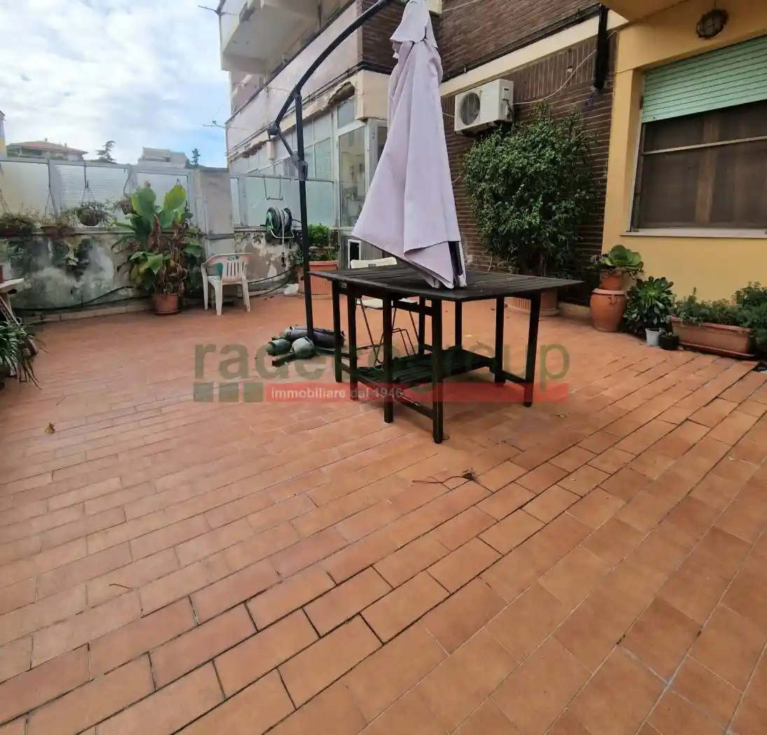 Appartamento via Ebrei Vittime del Nazismo 9, Fabbricotti, Livorno - foto 4