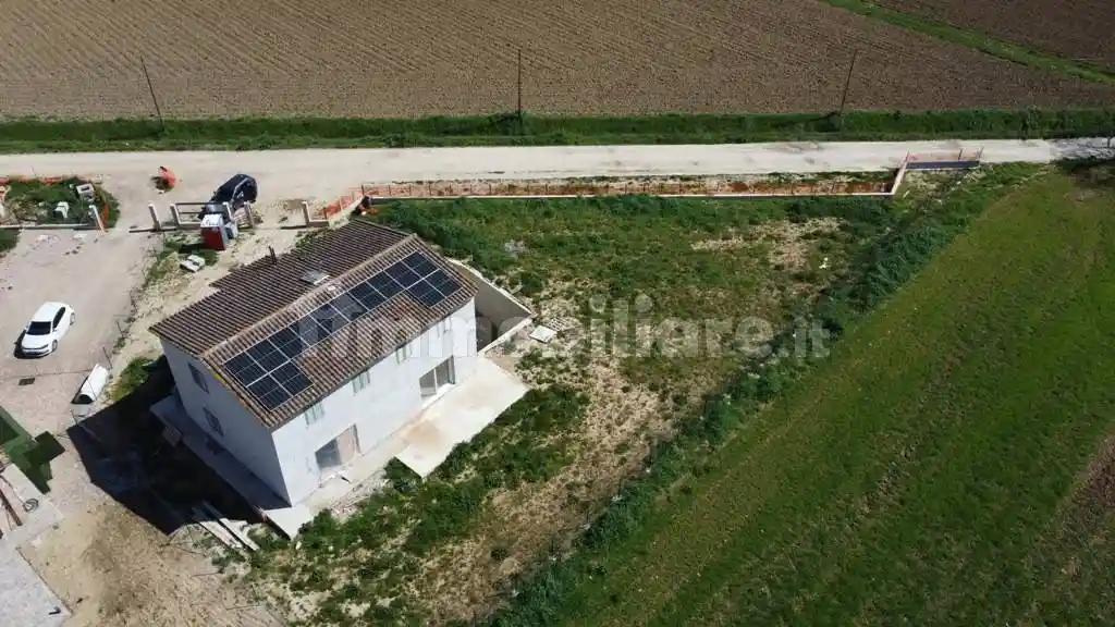 Villa unifamiliare Strada Madonnuccia Ciribifera, San Martino in Campo - Santa Maria Rossa, Perugia - foto 2