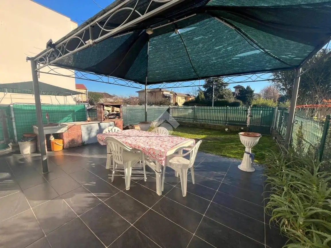 Villa a schiera via Nenni P., Centro, Castel d'Ario - foto 4