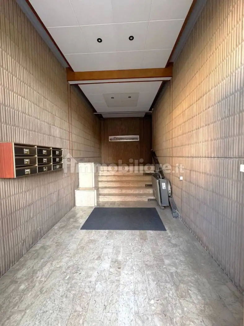 Appartamento buono stato, quarto piano, Semicentro, Campobasso - foto 2