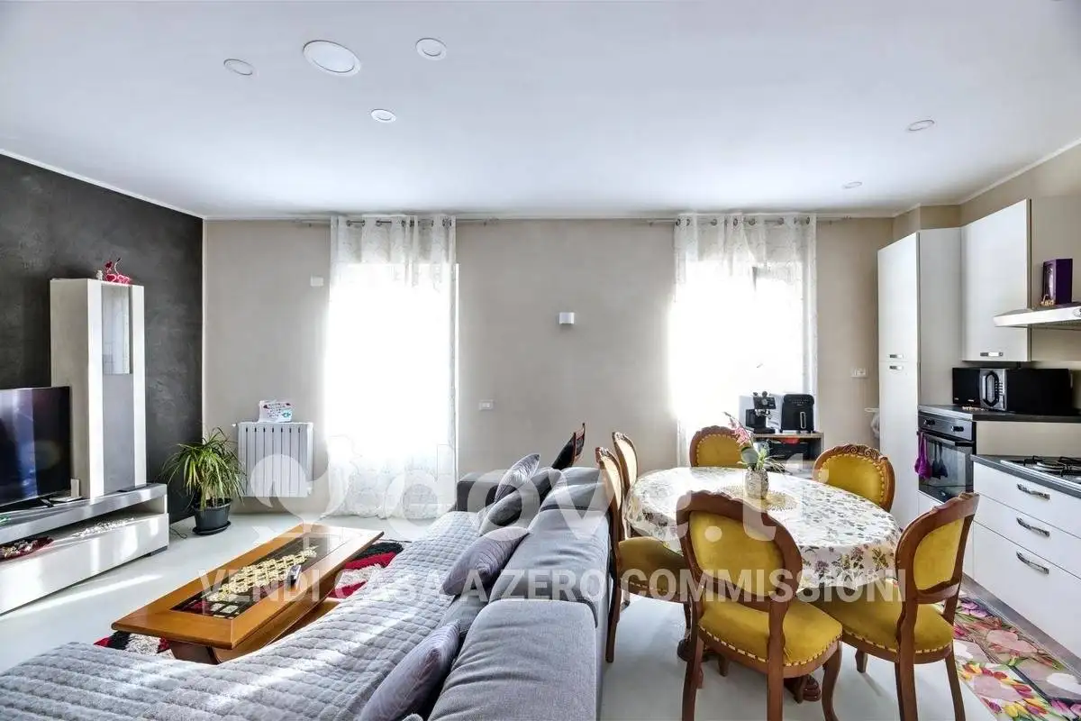 Trilocale via Domenico De Bernardi 1, Centro, Besozzo - foto 3