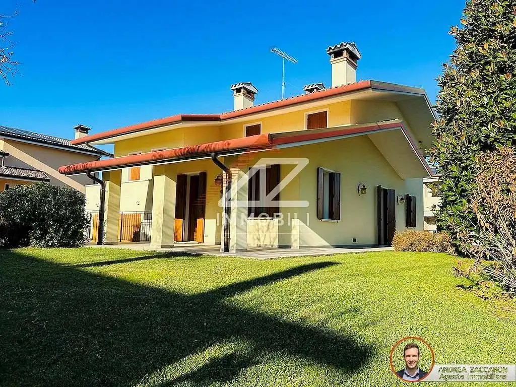 Casa indipendente in vendita a Sernaglia della Battaglia