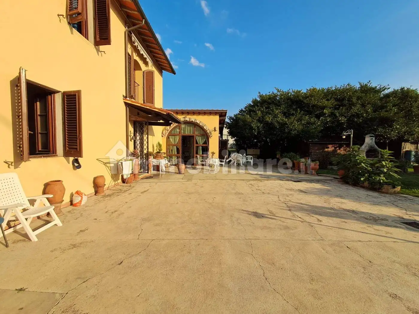 Rustico - Casale in vendita a Prato