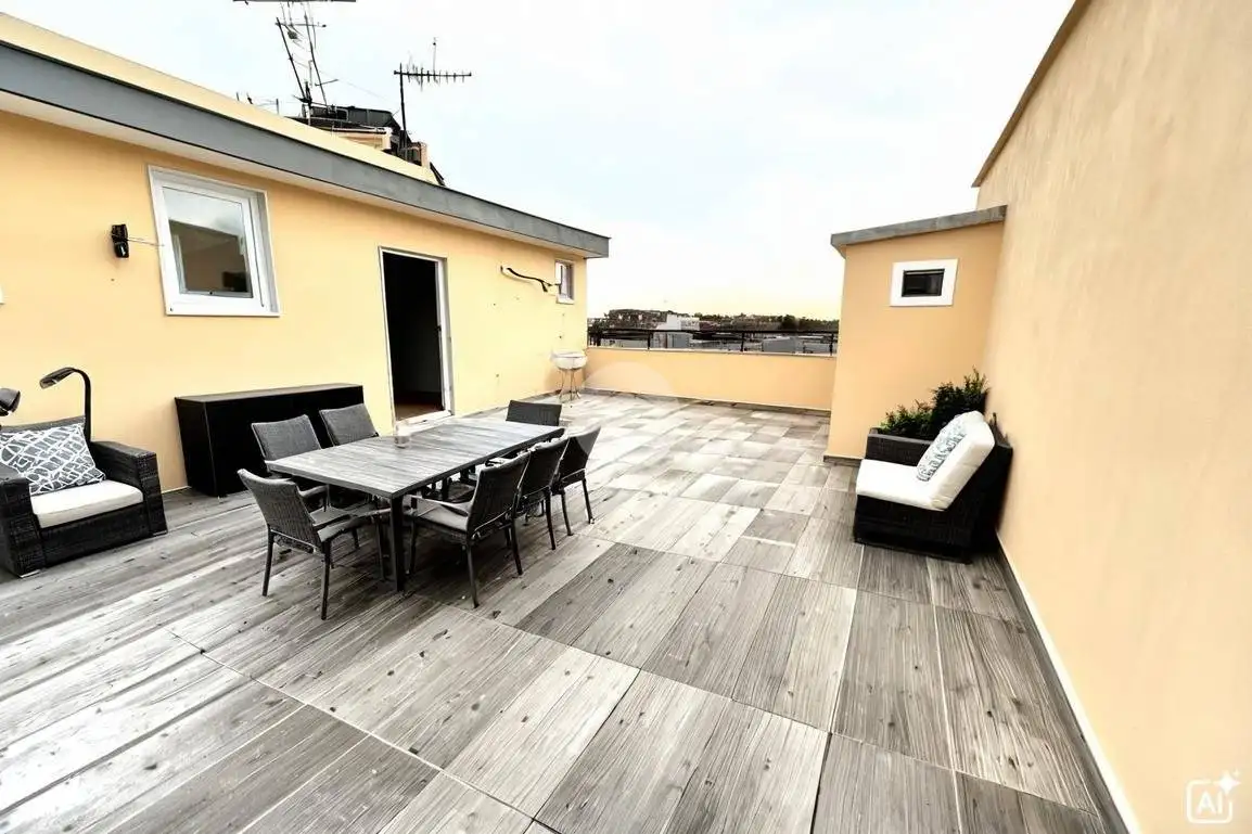 Appartamento in vendita a Napoli