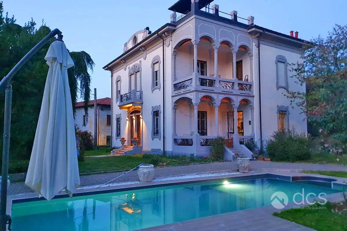 Villa in vendita a Mornago