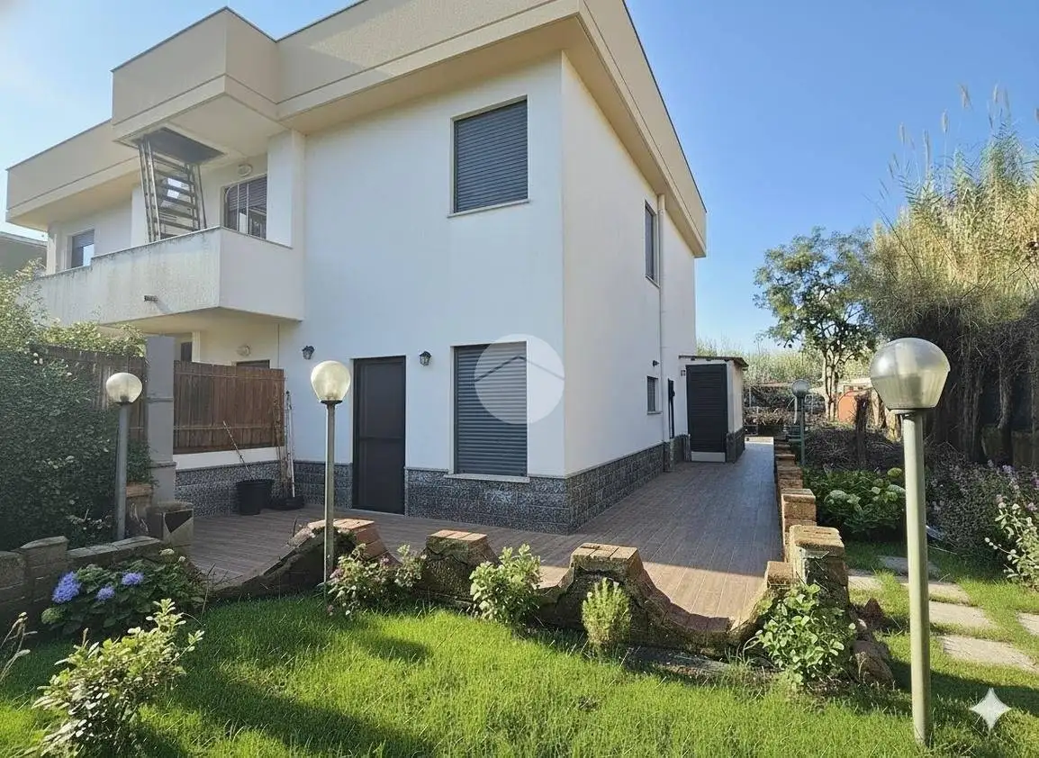 Villa in vendita a Giugliano in Campania