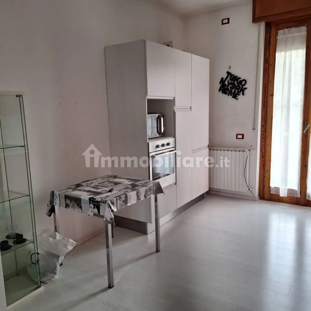 Monolocale ottimo stato, secondo piano, Semicentro, Vercelli - foto 2