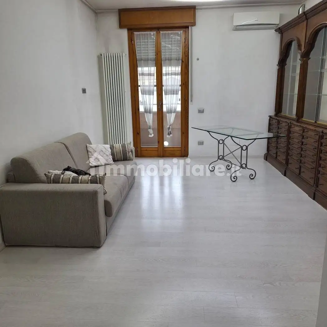 Monolocale ottimo stato, secondo piano, Semicentro, Vercelli - foto 3