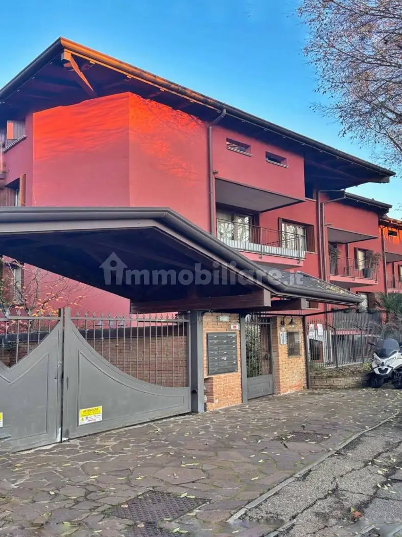 Appartamento in affitto a Monza