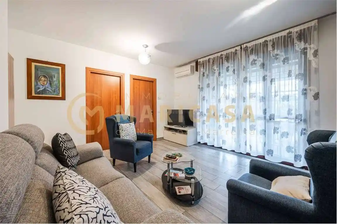 Appartamento via Repubblica di Montefiorino, 325, Crocetta, Modena - foto 2