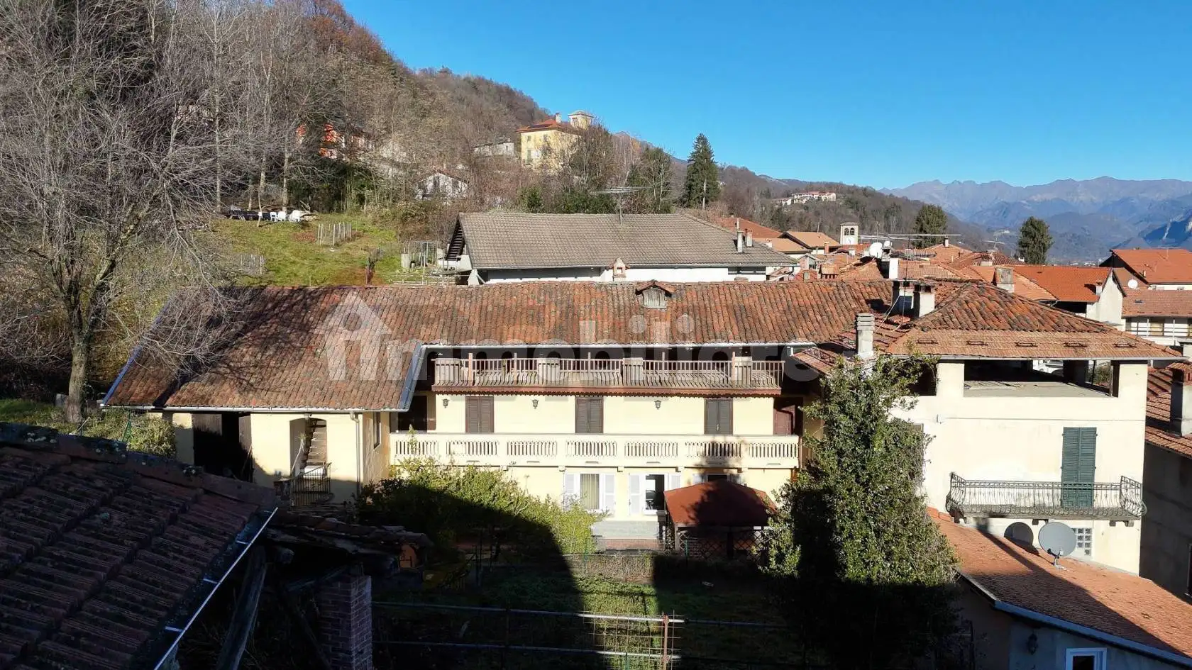 Terratetto unifamiliare via Piemonte 32, Centro, Borgosesia - foto 2