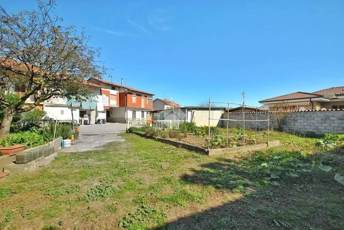 Casa indipendente in vendita a Livorno Ferraris