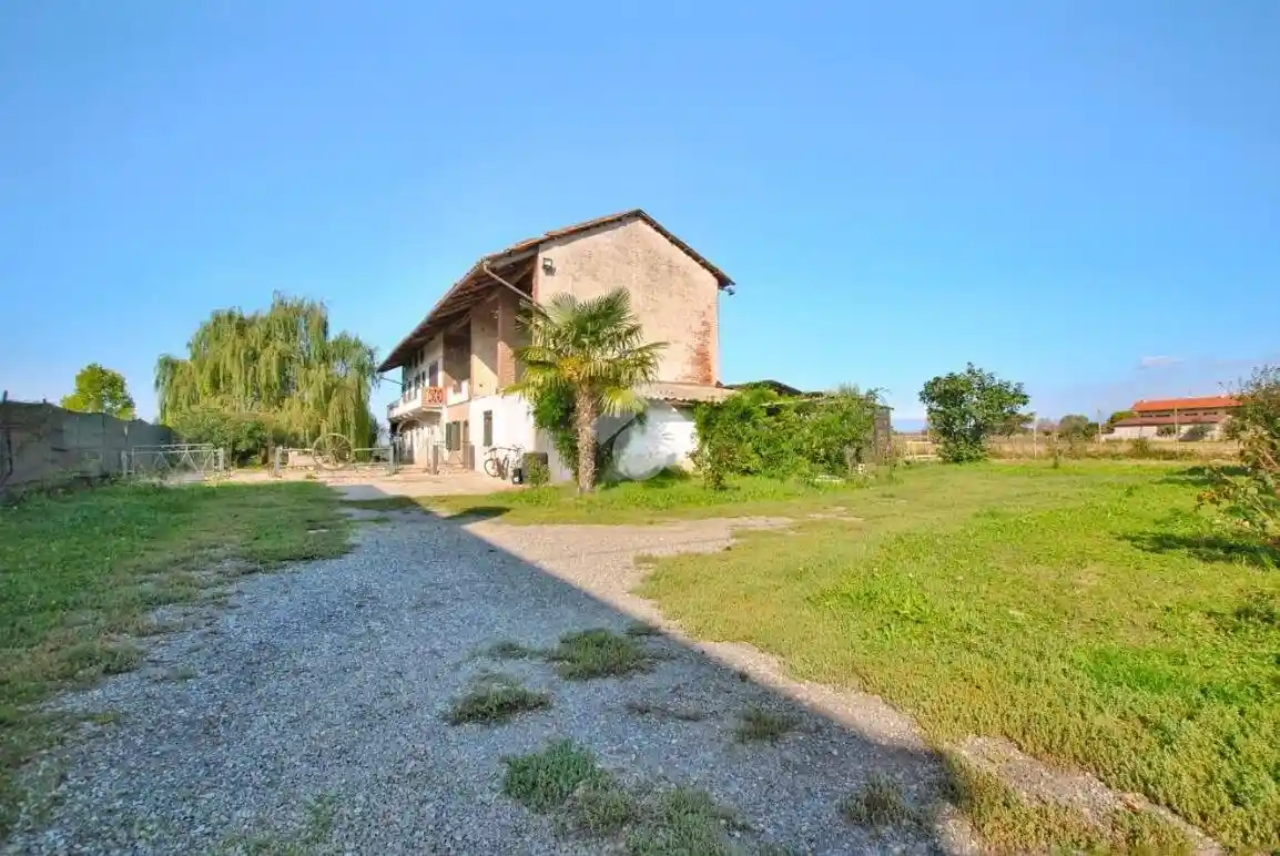 Terratetto unifamiliare Str. Lotti 40, Cigliano - foto 2