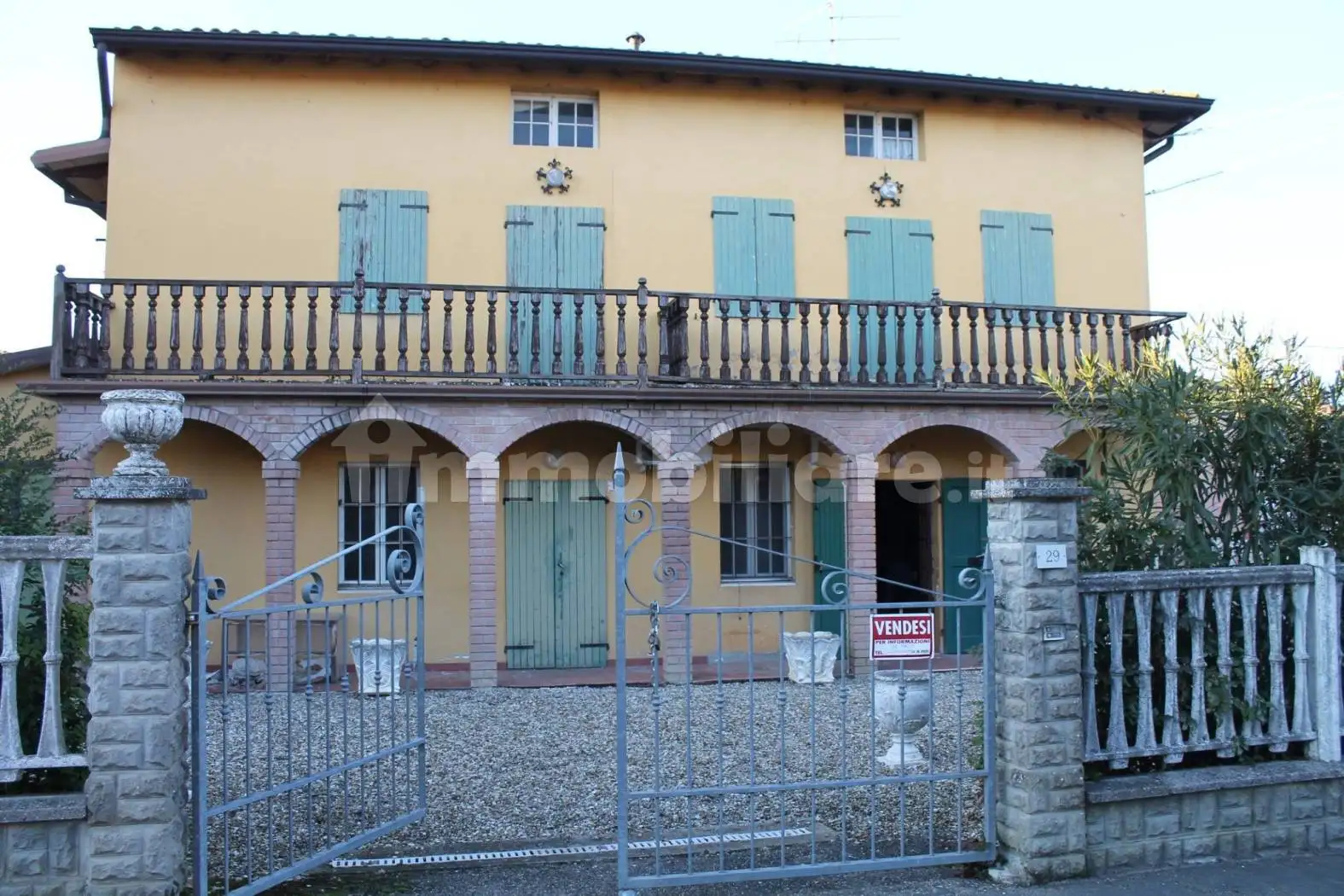 Villa in vendita a Traversetolo