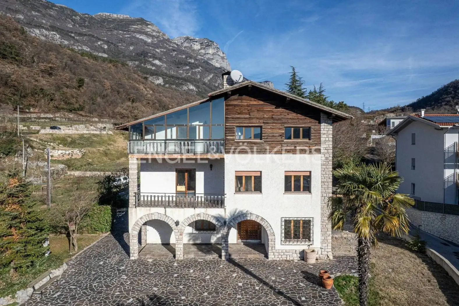 Villa in vendita a Vallelaghi