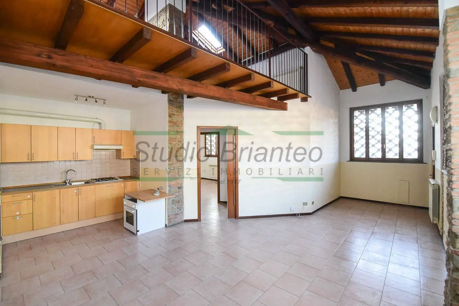 Appartamento in vendita a Verano Brianza