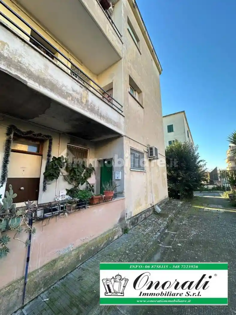 Quadrilocale buono stato, piano terra, Centro, Guidonia Montecelio - foto 3