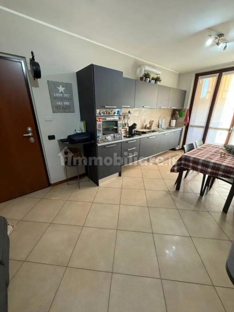 Trilocale via Piero Maroncelli, Centro, Castano Primo - foto 3