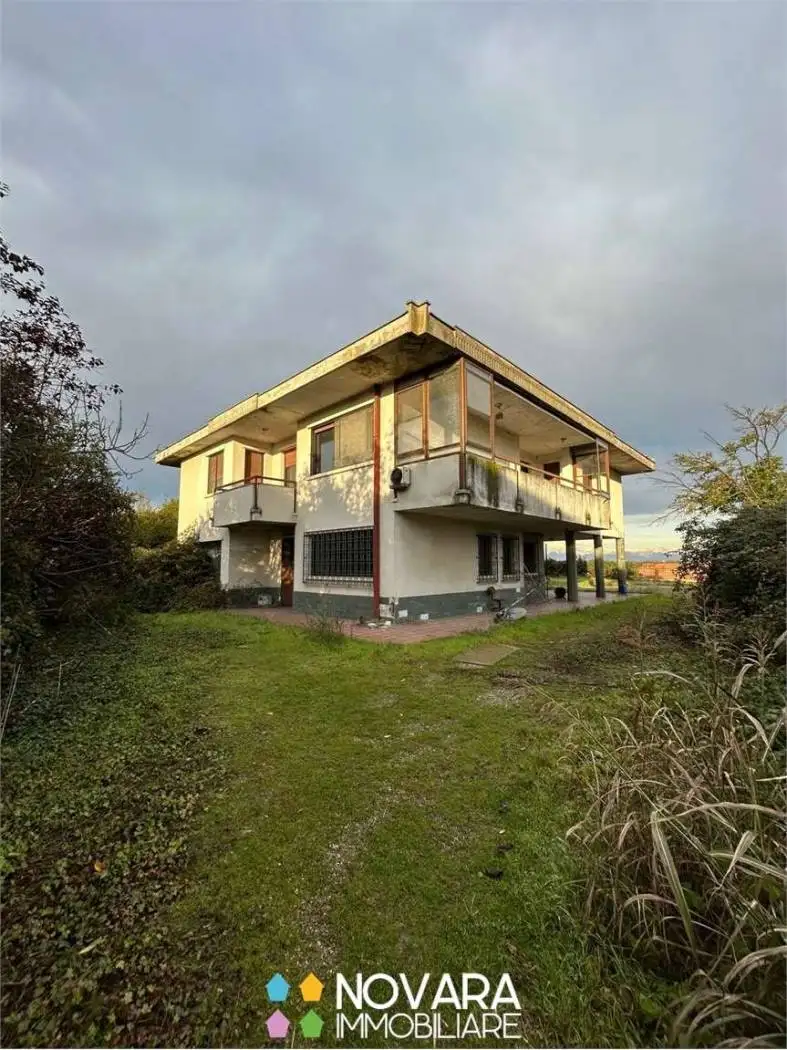 Villa in vendita a Garbagna Novarese