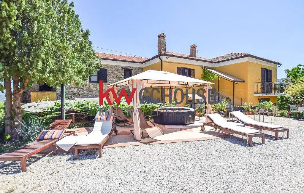 Villa in vendita a Laureana Cilento