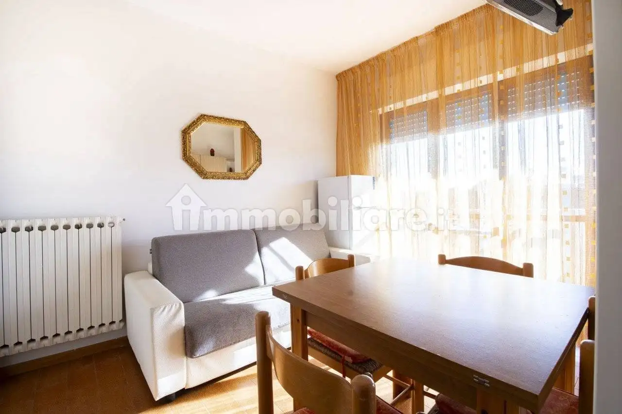 Bilocale viale Mazzini 132, Centro, Alba Adriatica - foto 2